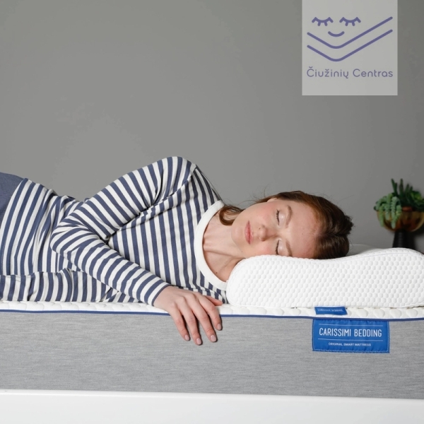 Side sleeper resting on a high-loft Carissimi pillow